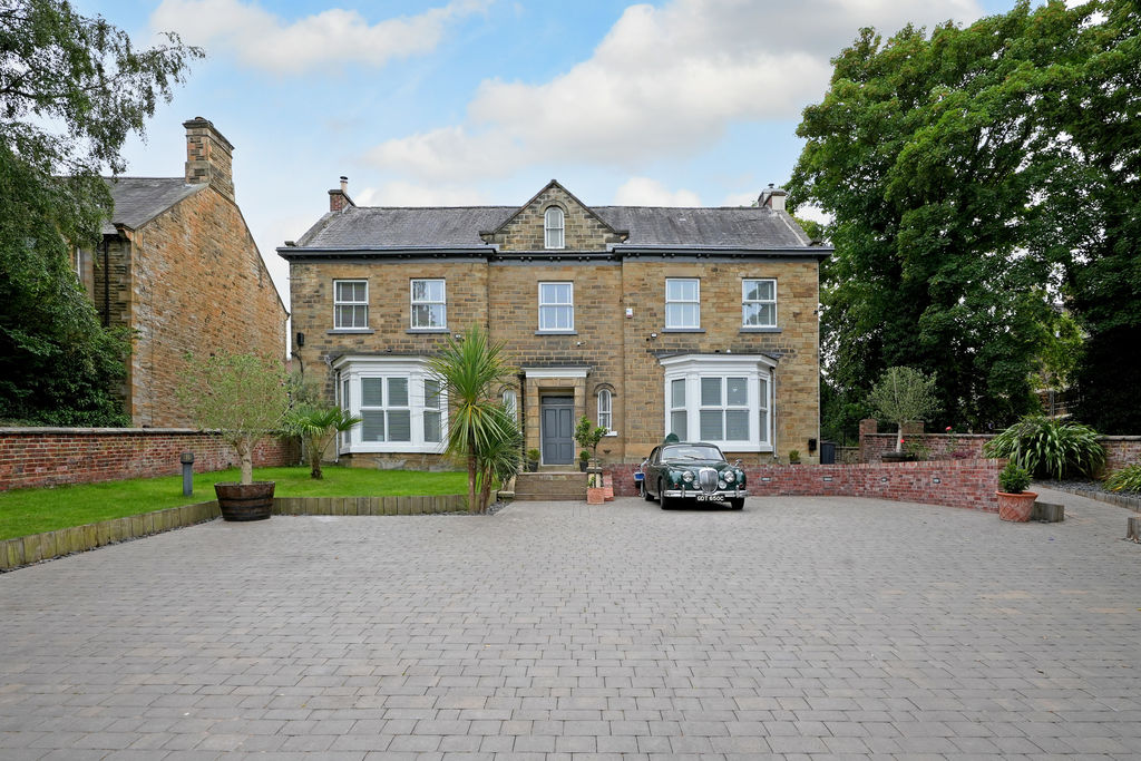 90 Southgate Eckington
